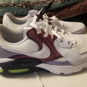 NIKE WOMENS AIR MAX EXCEE SNEAKER - MULTICOLOR